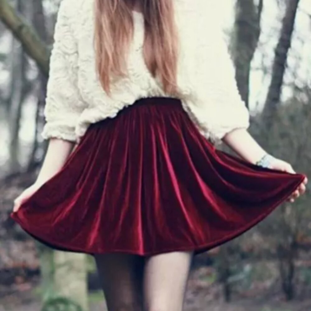 Lucy Paris Skaters Velvet skirt Sz M